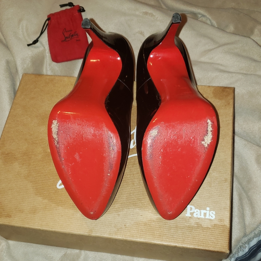 Wore only once, it was a little to tight for me.